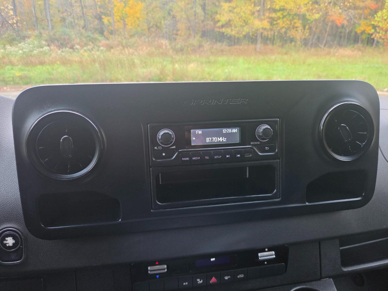 Mercedes-Benz Sprinter Van 2500 High Roof V6 170" RWD 2019