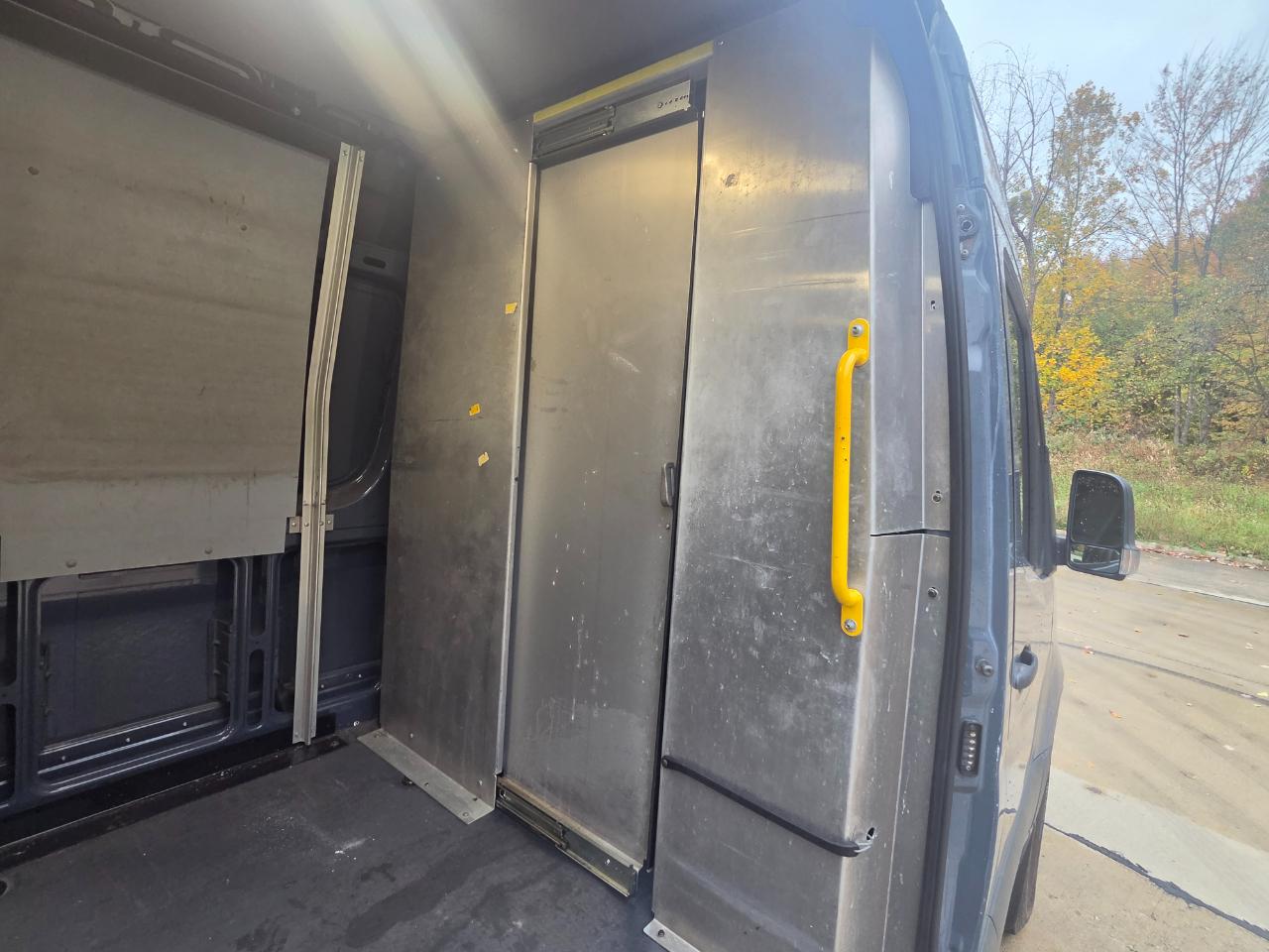 Mercedes-Benz Sprinter Van 2500 High Roof V6 170" RWD 2019