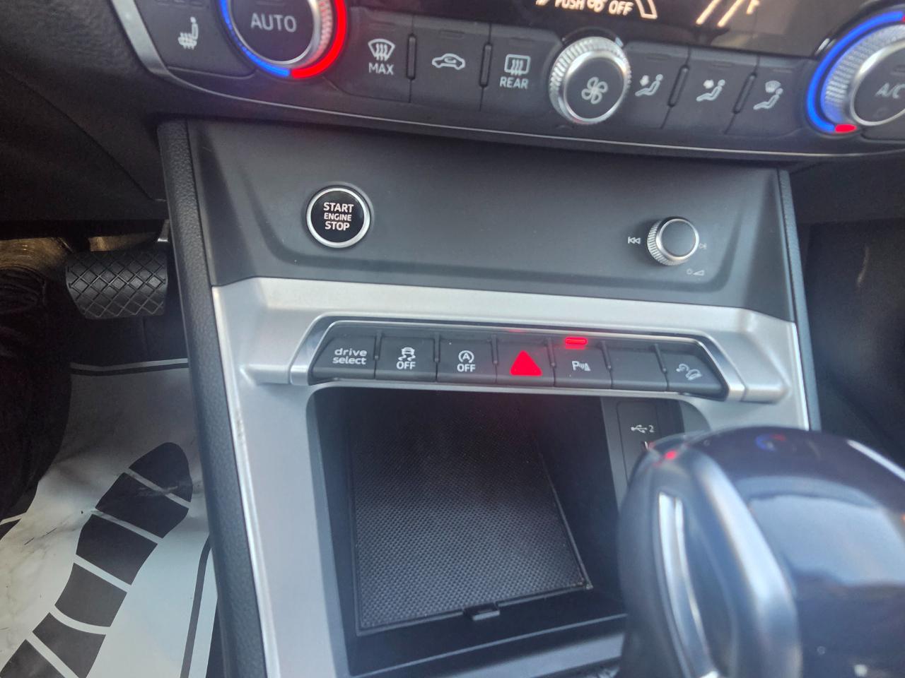 Audi Q3 S line Premium Plus 45 TFSI quattro 2022
