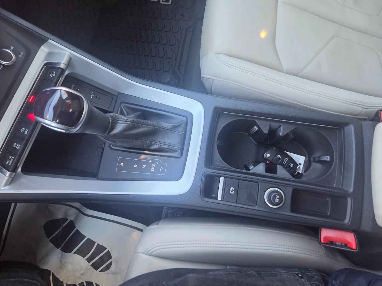 Audi Q3 S line Premium Plus 45 TFSI quattro 2022