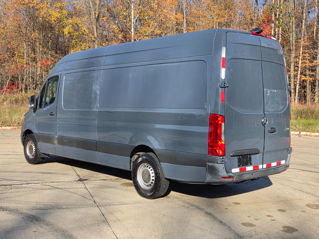 Mercedes-Benz Sprinter Van 2500 High Roof V6 170" RWD 2019