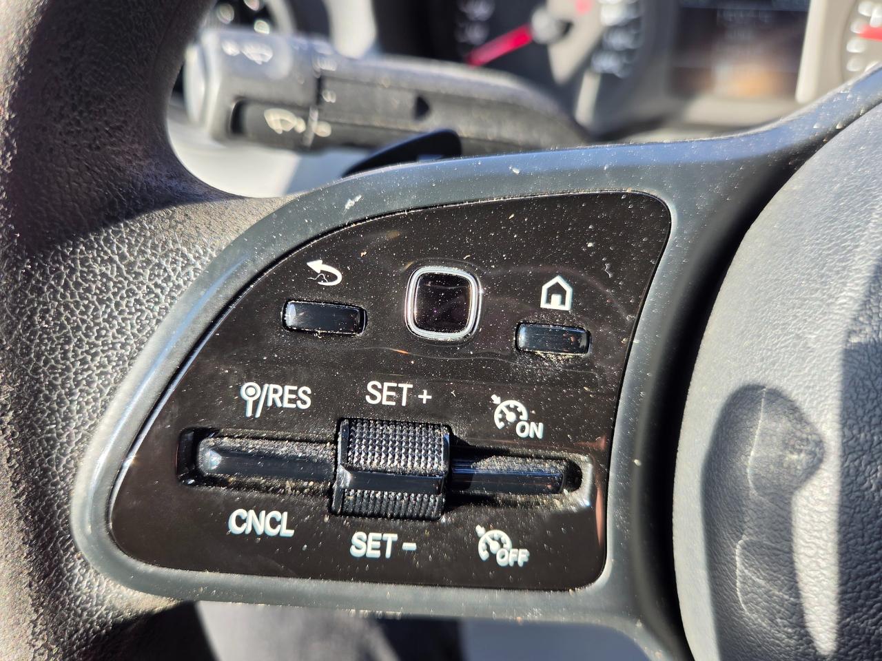 Mercedes-Benz Sprinter Van 2500 High Roof V6 170" RWD 2019