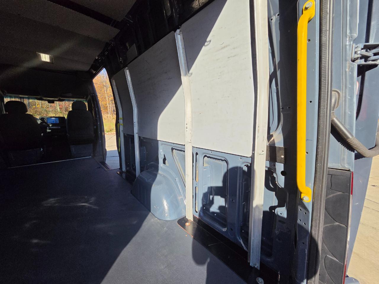 Mercedes-Benz Sprinter Van 2500 High Roof V6 170" RWD 2019