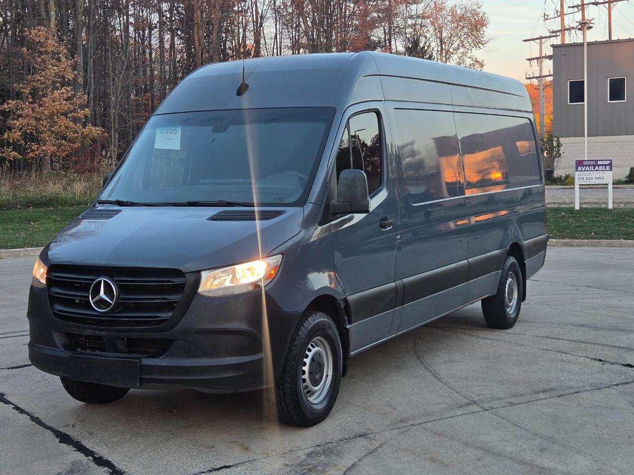Mercedes-Benz Sprinter Van 2500 High Roof V6 170" RWD 2019