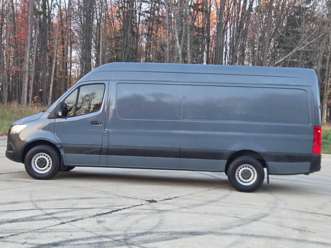 Mercedes-Benz Sprinter Van 2500 High Roof V6 170" RWD 2019