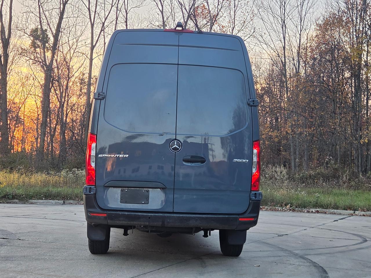 Mercedes-Benz Sprinter Van 2500 High Roof V6 170" RWD 2019