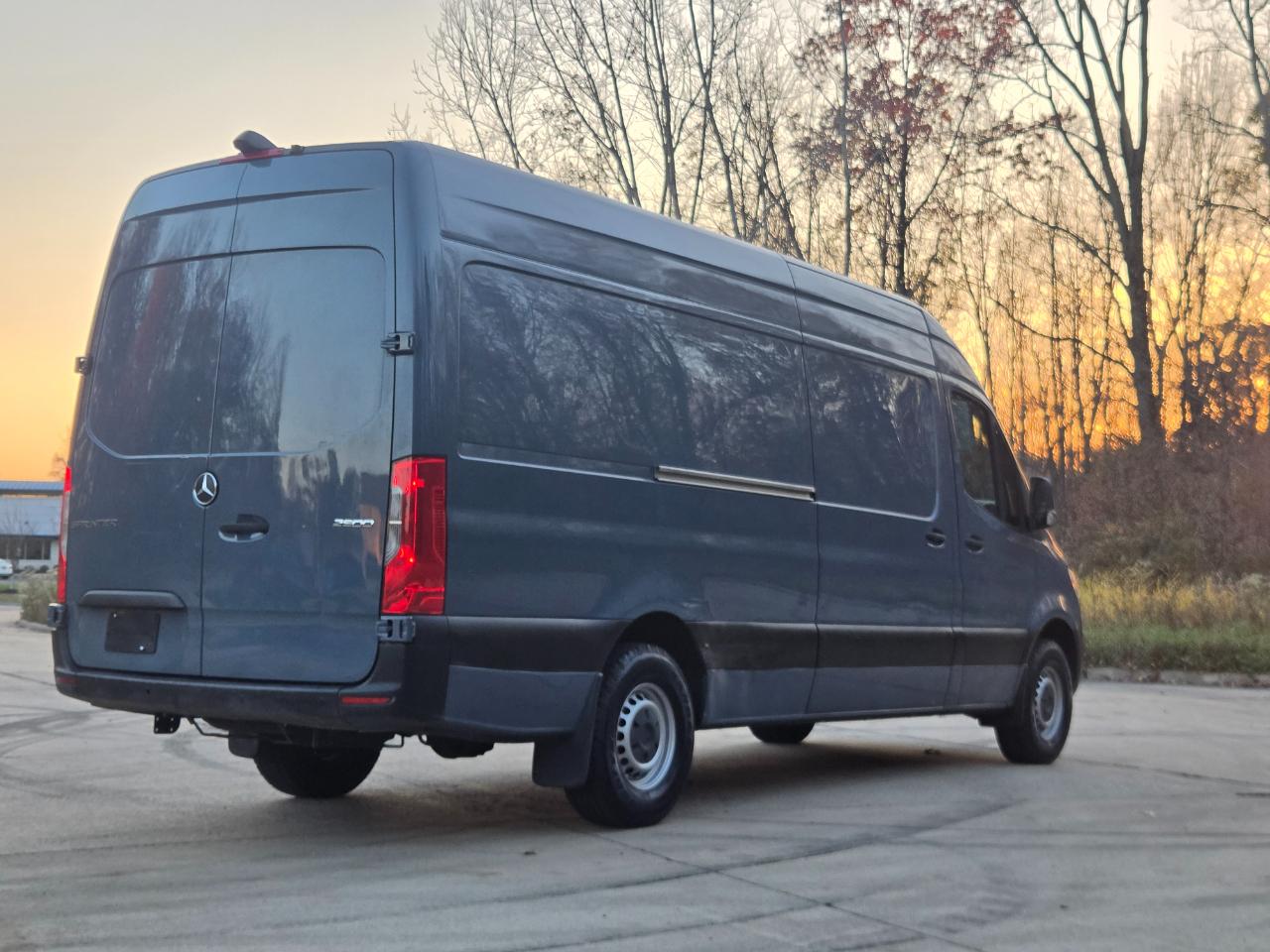 Mercedes-Benz Sprinter Van 2500 High Roof V6 170" RWD 2019