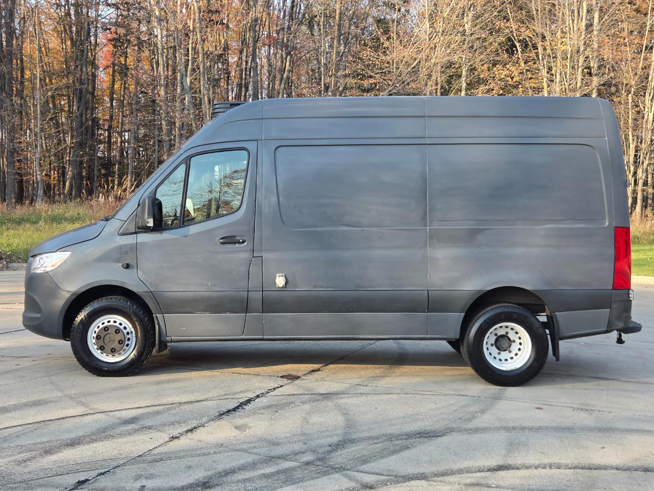 Freightliner Sprinter Van 3500 High Roof V6 144" RWD 2019