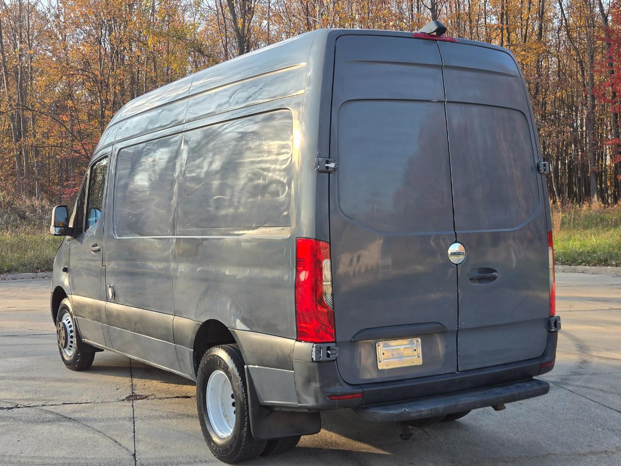 Freightliner Sprinter Van 3500 High Roof V6 144" RWD 2019