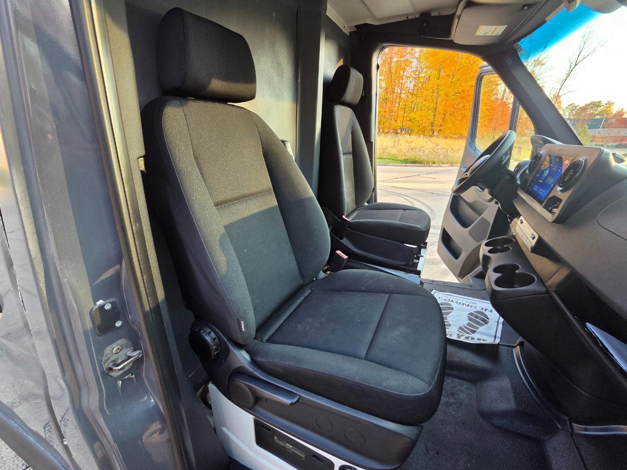 Freightliner Sprinter Van 3500 High Roof V6 144" RWD 2019