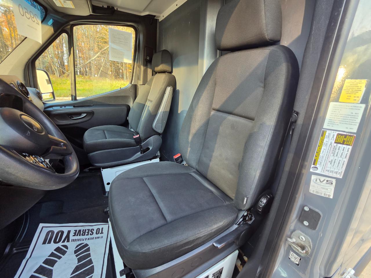 Freightliner Sprinter Van 3500 High Roof V6 144" RWD 2019