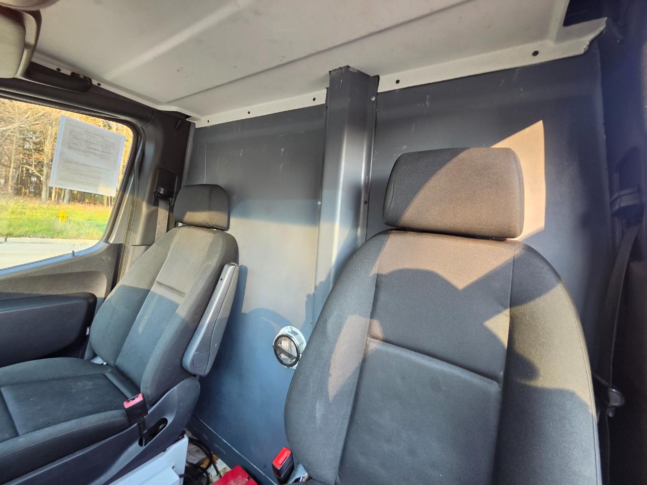 Freightliner Sprinter Van 3500 High Roof V6 144" RWD 2019
