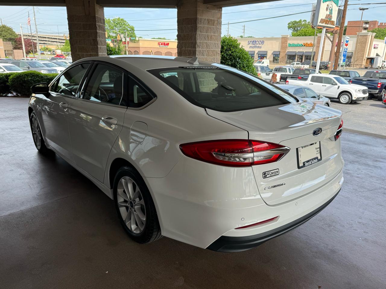 Ford Fusion SE FWD 2020