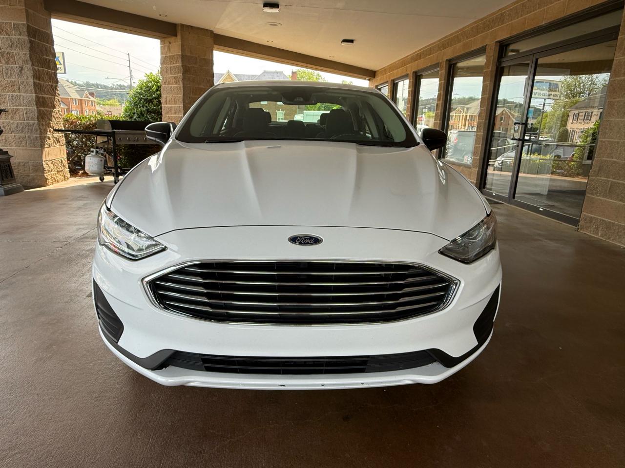 Ford Fusion SE FWD 2020