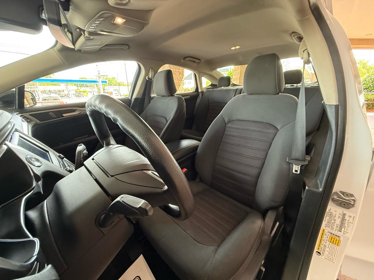 Ford Fusion SE FWD 2020