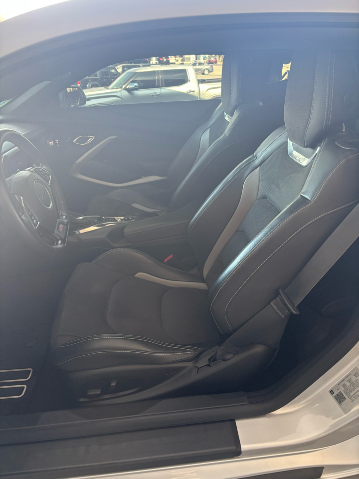 Chevrolet Camaro 2dr Cpe 1SS 2019