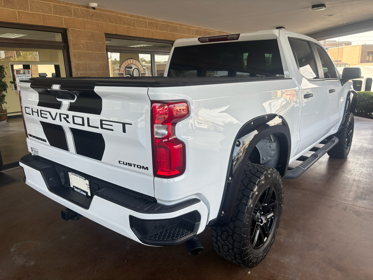 Chevrolet Silverado 1500 LTD 2WD Crew Cab 147" Custom 2022