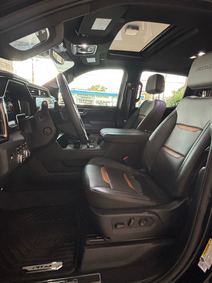 GMC Sierra 1500 4WD Crew Cab 147" AT4 2025