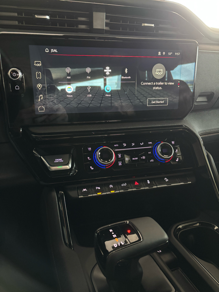 GMC Sierra 1500 4WD Crew Cab 147" AT4 2025