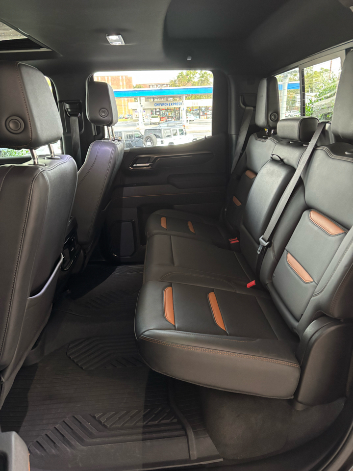 GMC Sierra 1500 4WD Crew Cab 147" AT4 2025