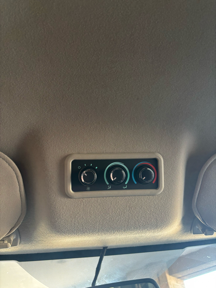 GMC Savana Passenger RWD 3500 155" LS 2022