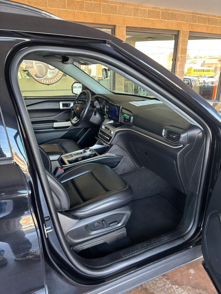 Ford Explorer XLT RWD 2021