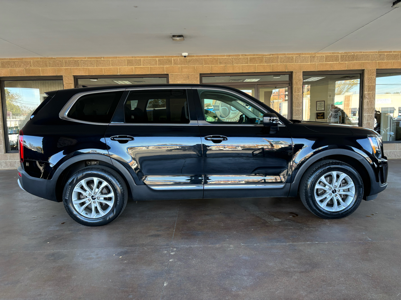 Kia Telluride LX FWD 2022