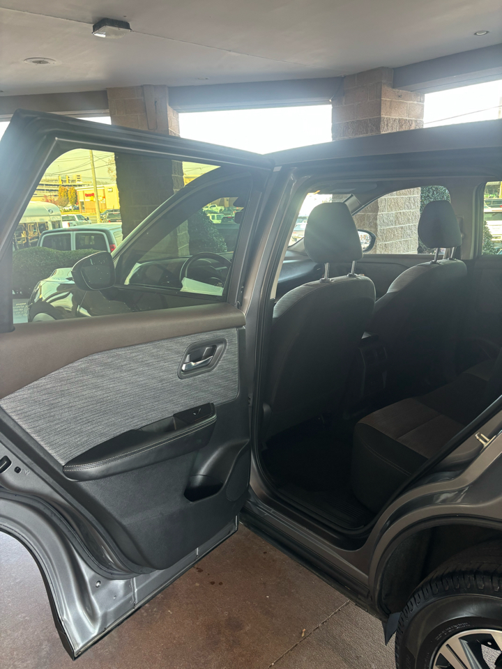 Nissan Rogue AWD SV 2023