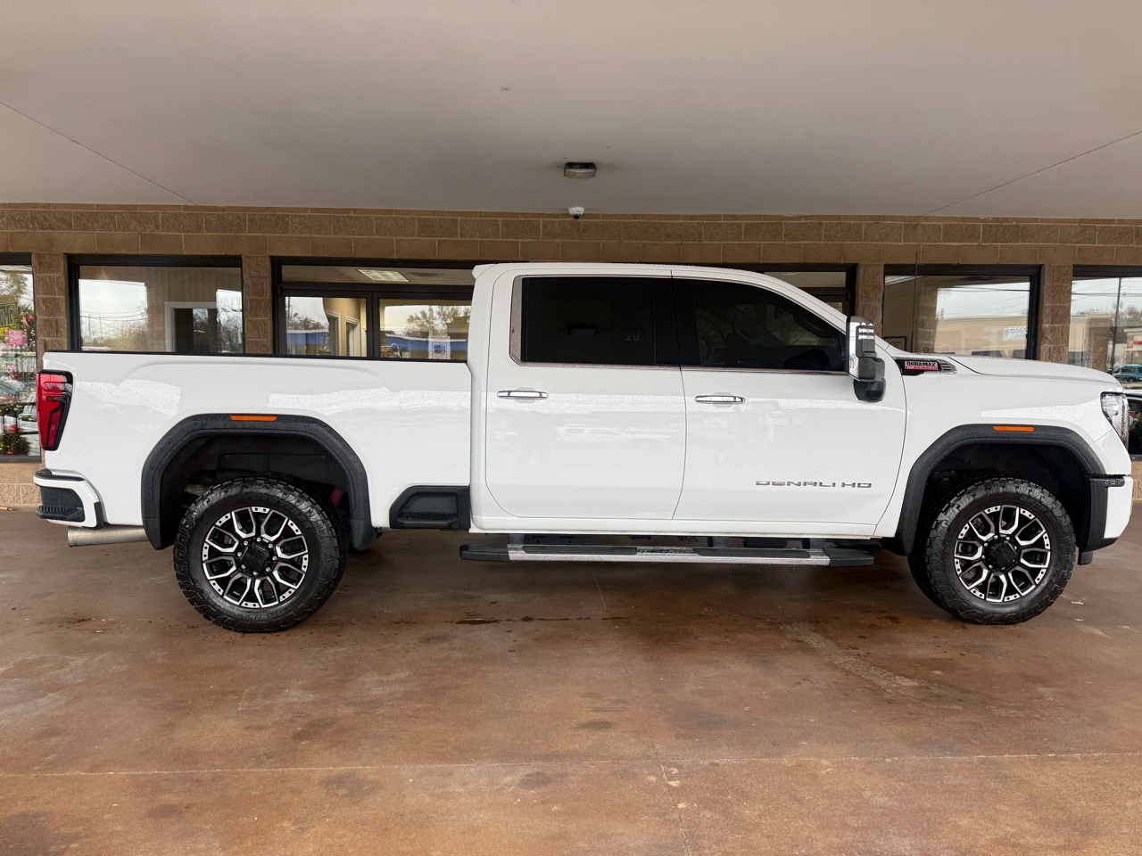 GMC Sierra 2500HD 4WD Crew Cab 159" Denali 2024