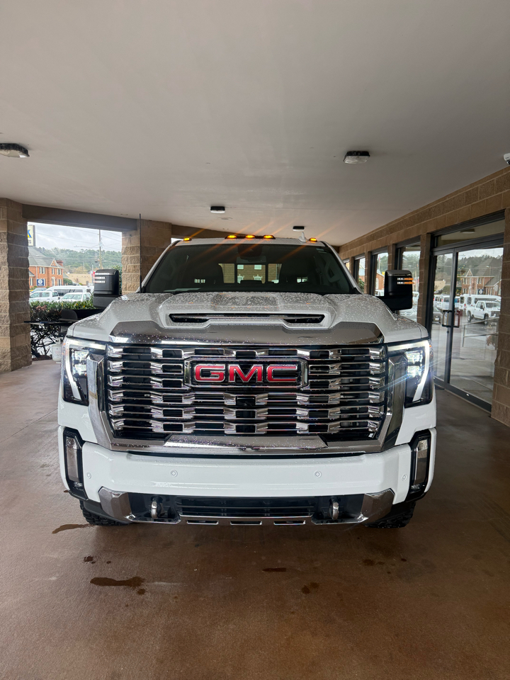 GMC Sierra 2500HD 4WD Crew Cab 159" Denali 2024