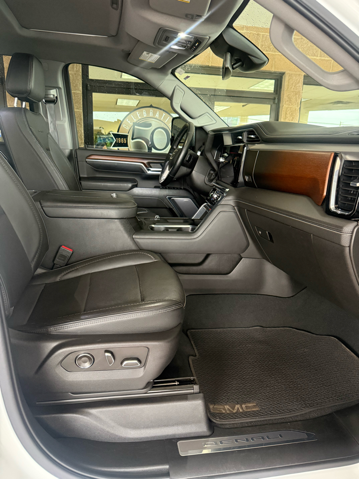 GMC Sierra 2500HD 4WD Crew Cab 159" Denali 2024