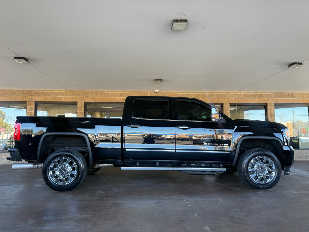 GMC Sierra 2500HD 4WD Crew Cab 153.7" Denali 2018