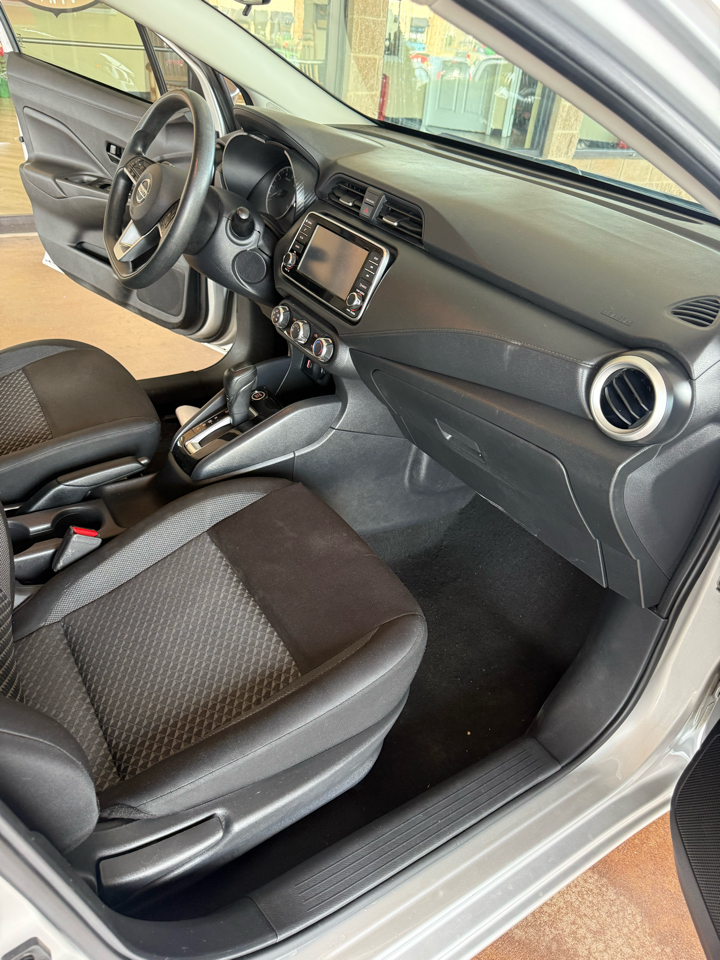 Nissan Versa S CVT 2020