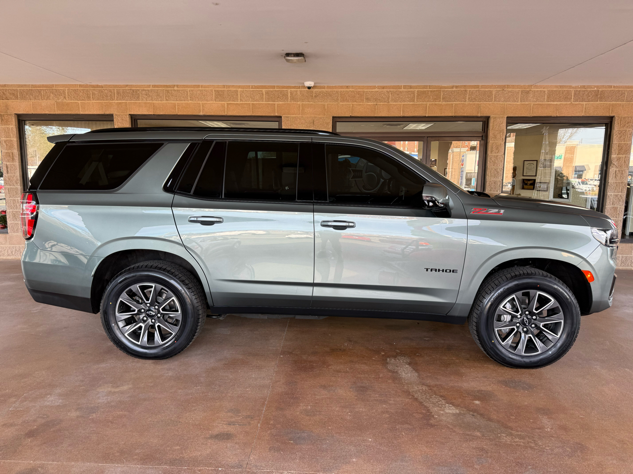 Chevrolet Tahoe 4WD 4dr Z71 2023