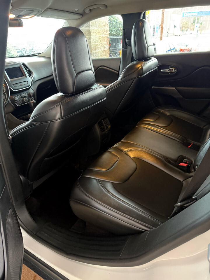 Jeep Cherokee Latitude Plus FWD 2019