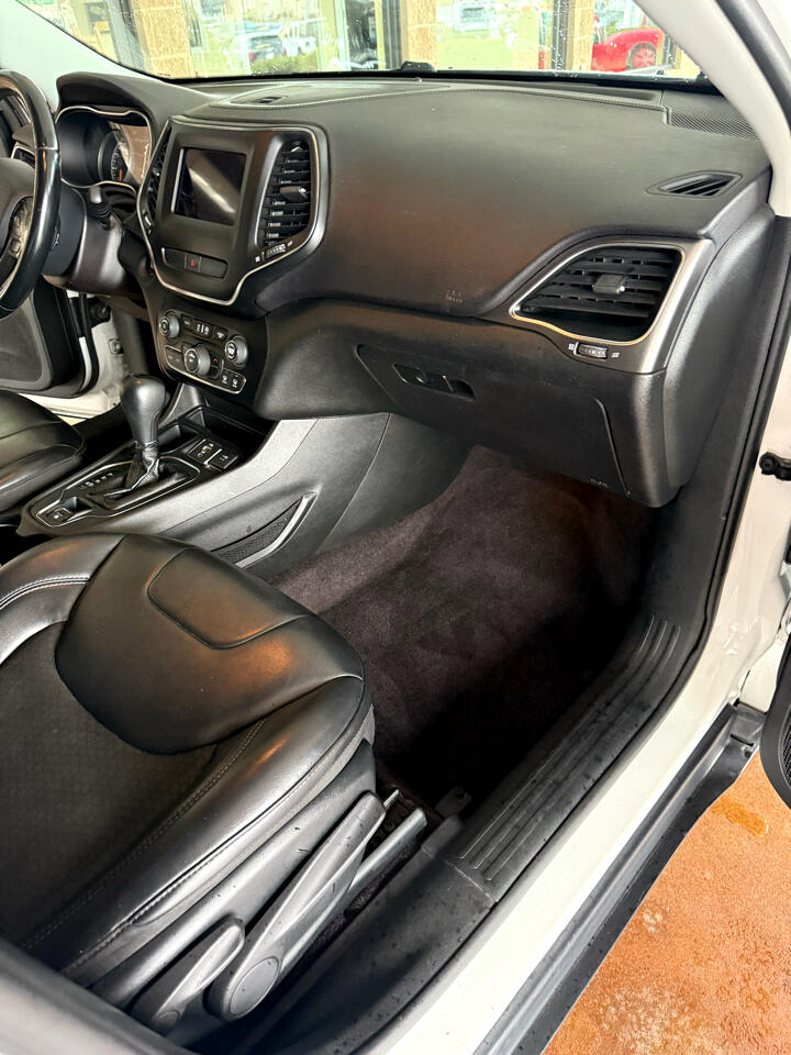 Jeep Cherokee Latitude Plus FWD 2019