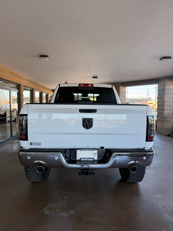 RAM 1500 Big Horn 4x4 Crew Cab 5'7" Box 2017