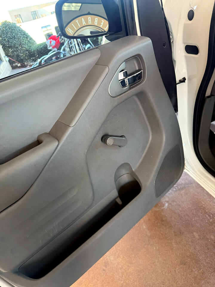 Nissan Frontier 2WD King Cab I4 Auto S 2016