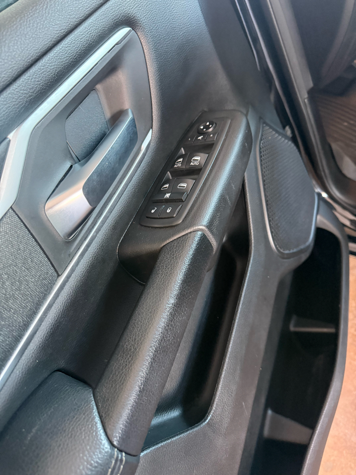 RAM 1500 Big Horn 4x4 Crew Cab 5'7" Box 2020