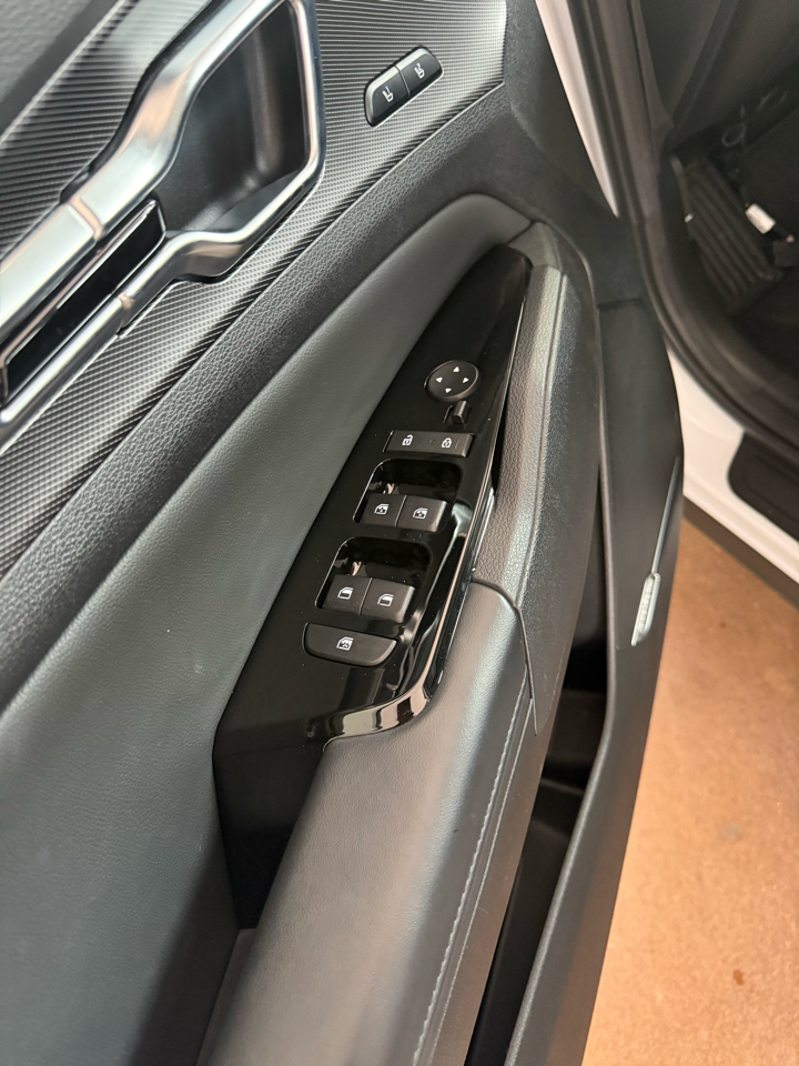 Kia Sportage SX FWD 2025