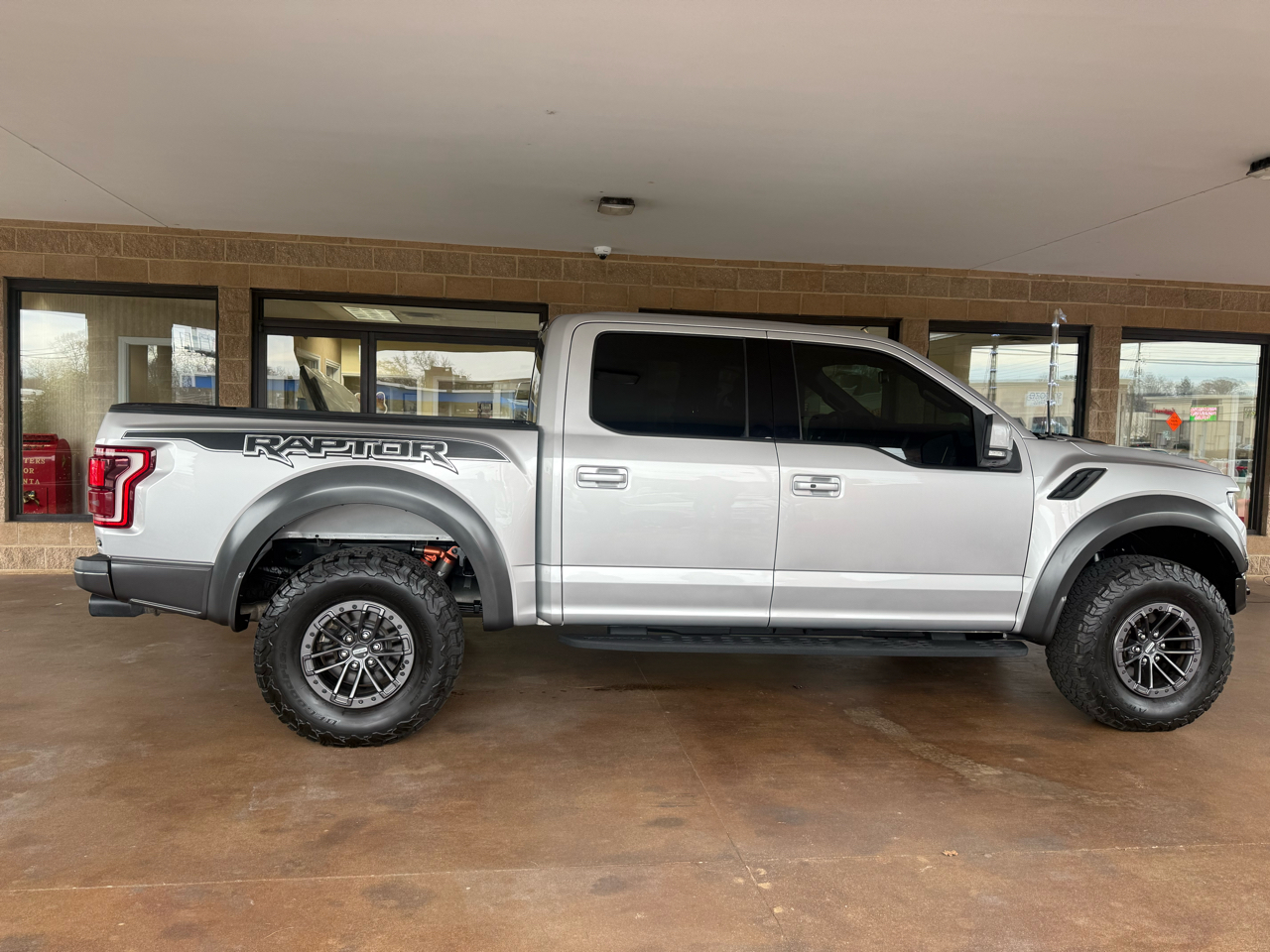 Ford F-150 Raptor 4WD SuperCrew 5.5' Box 2019
