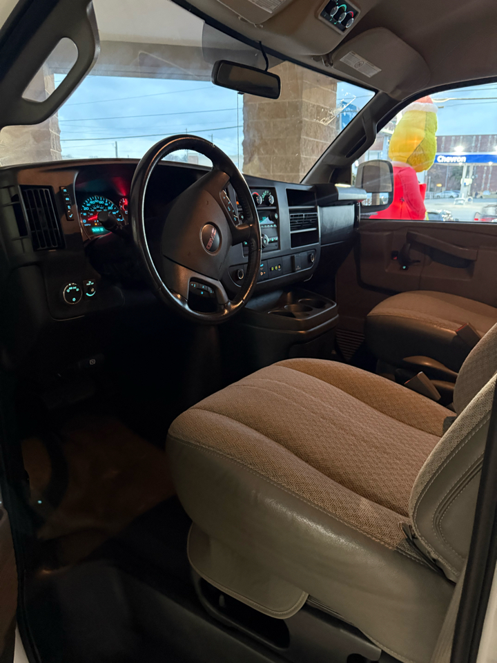 GMC Savana Passenger RWD 3500 155" LS 2023