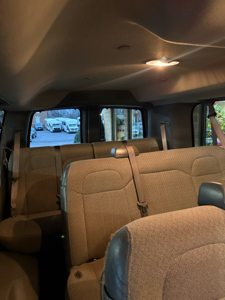 GMC Savana Passenger RWD 3500 155" LS 2023