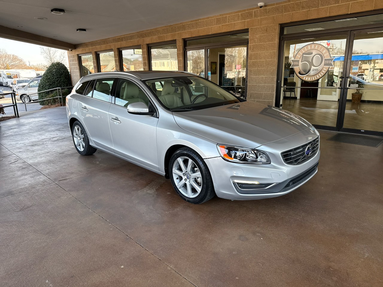Volvo V60 4dr Wgn T5 Drive-E Platinum FWD 2016