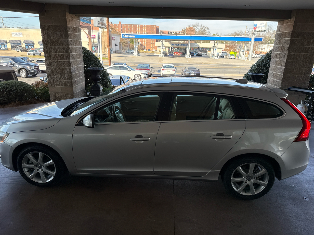 Volvo V60 4dr Wgn T5 Drive-E Platinum FWD 2016