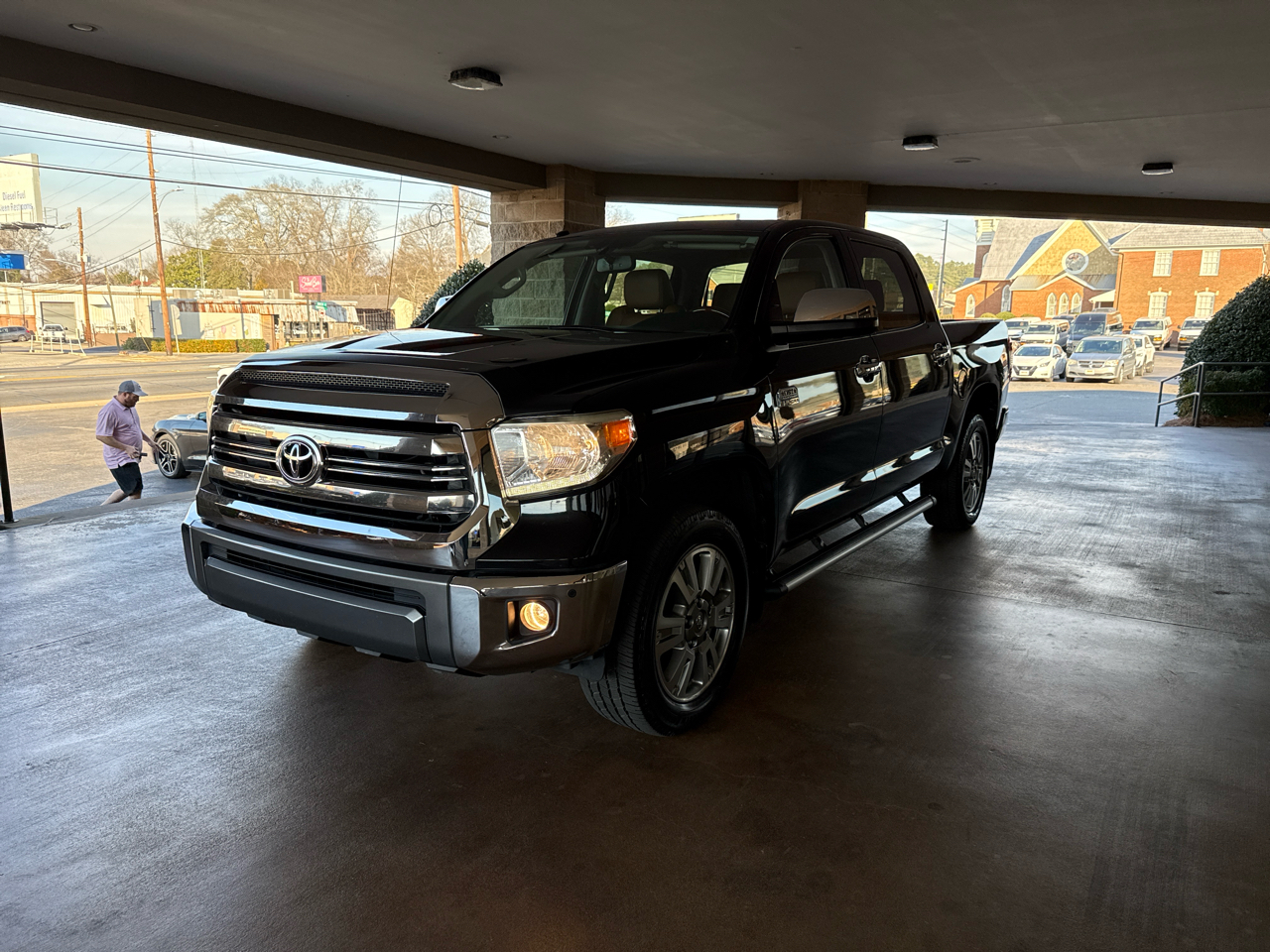 Toyota Tundra 4WD 1794 Edition CrewMax 5.5' Bed 5.7L (Natl) 2017