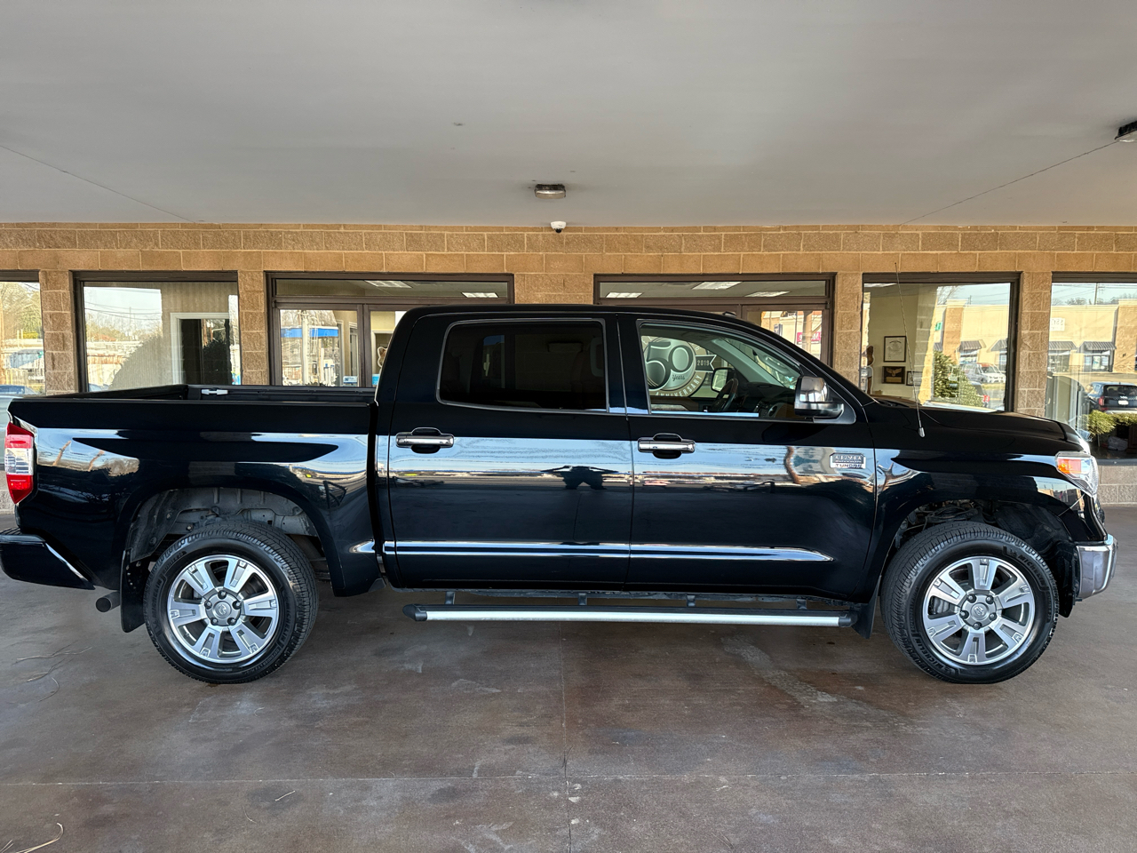 Toyota Tundra 4WD 1794 Edition CrewMax 5.5' Bed 5.7L (Natl) 2017