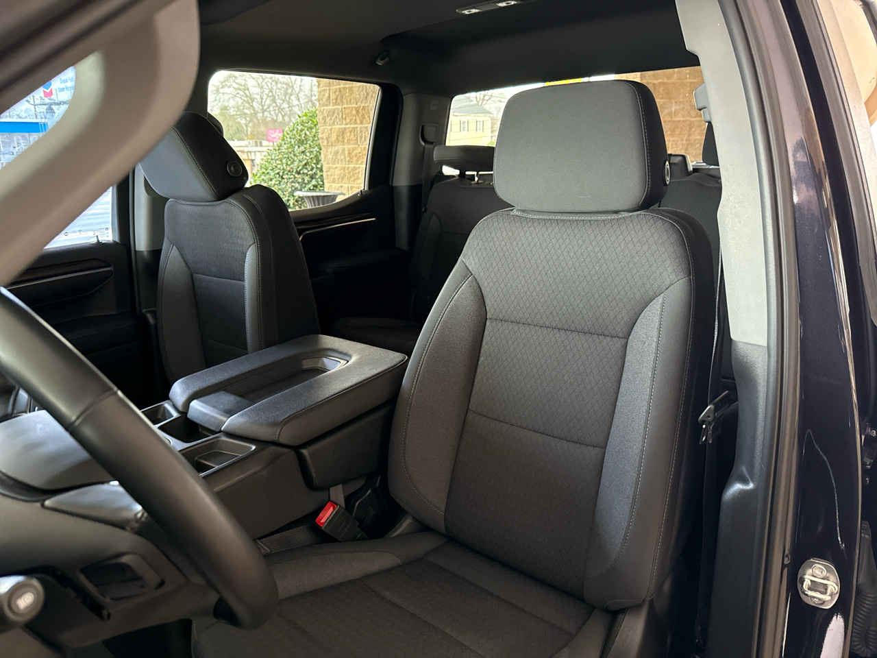 Chevrolet Silverado 1500 2WD Crew Cab 147" LT 2023