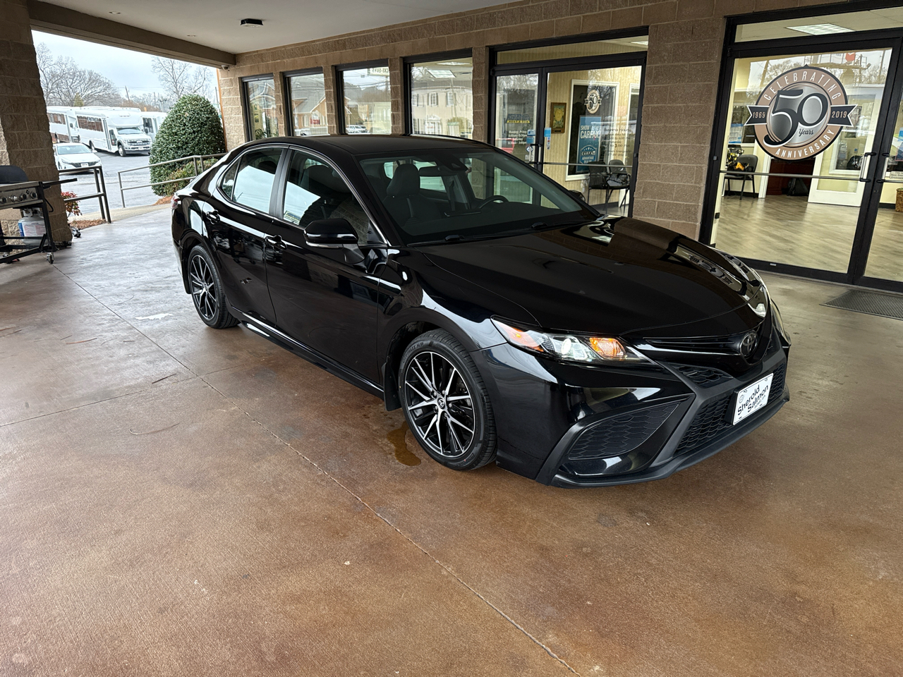 Toyota Camry SE Auto (Natl) 2022