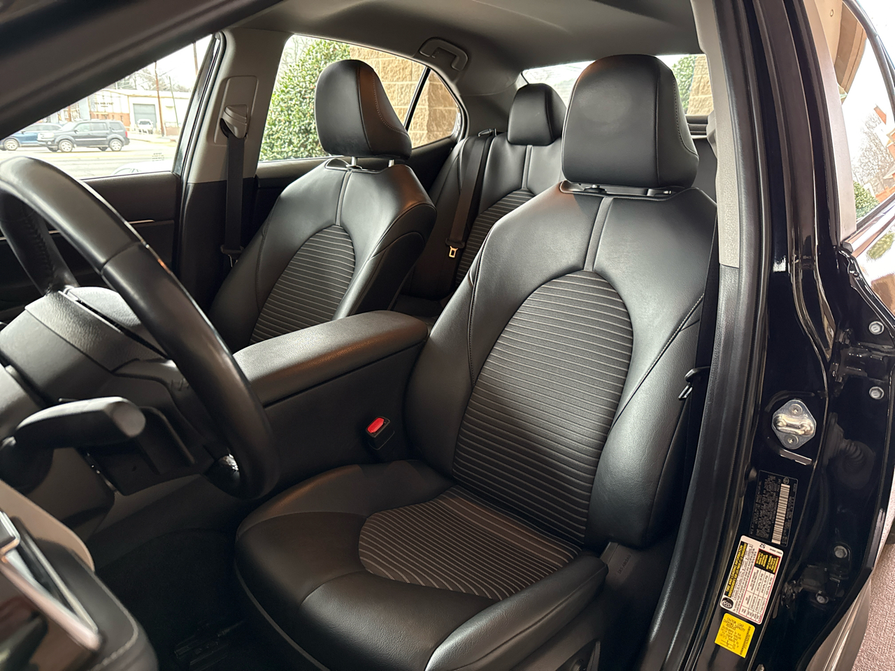 Toyota Camry SE Auto (Natl) 2022